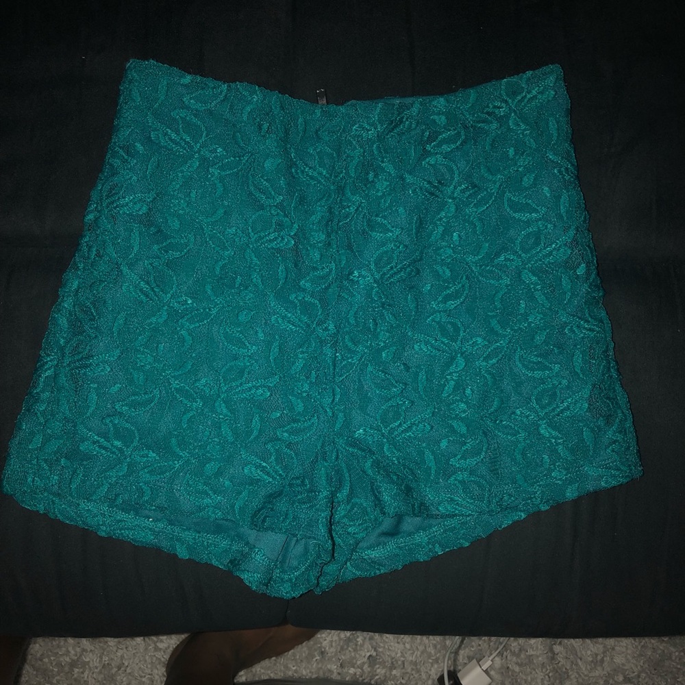 Floral embroidered shorts